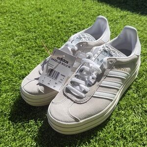 NWT Adidas Gazelle BOLD Women's Light Gray Sneakers